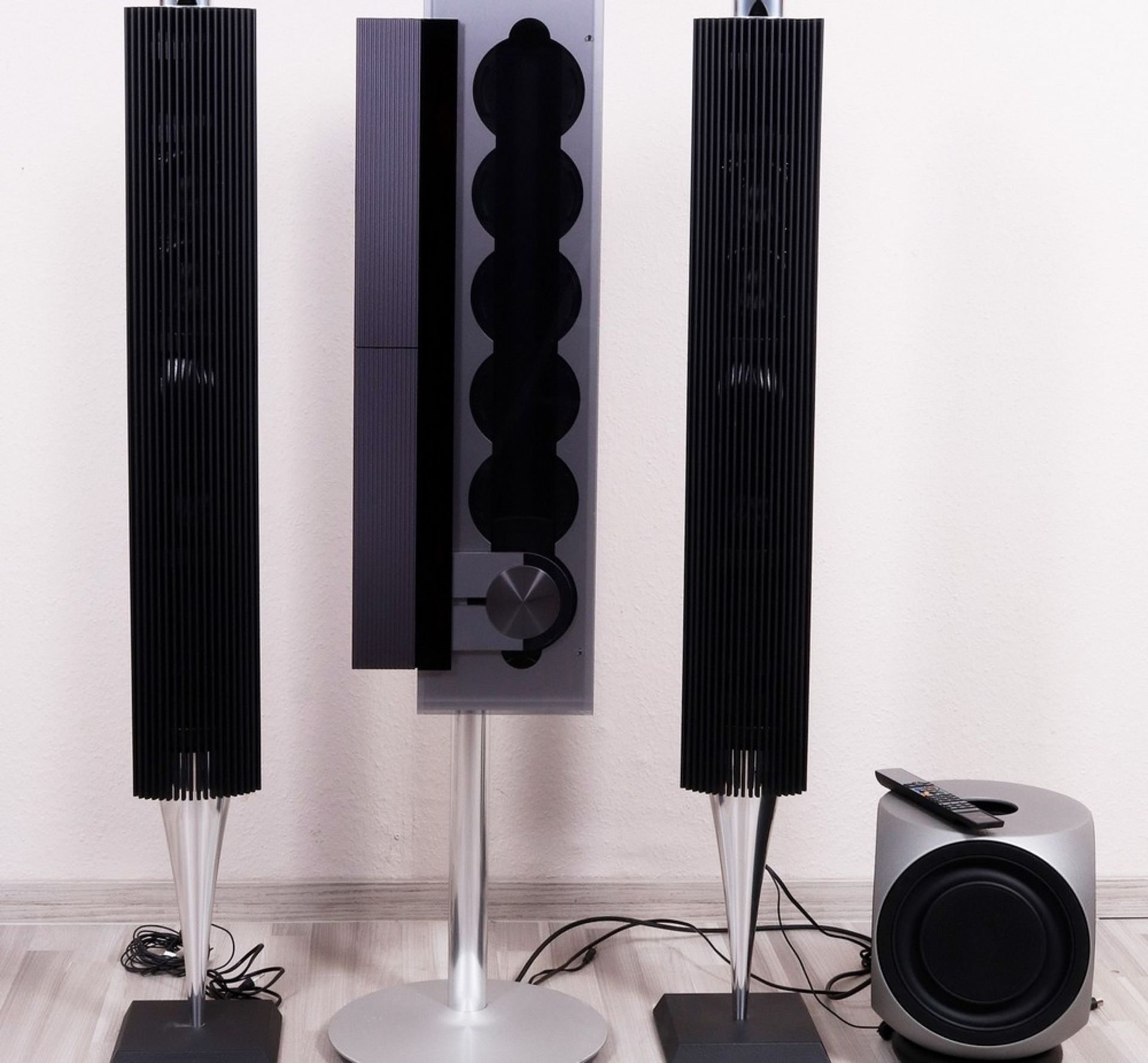 Stereo system, design David Lewis (1939-2011) for Bang & Olufson, 21st C. - Image 2 of 4