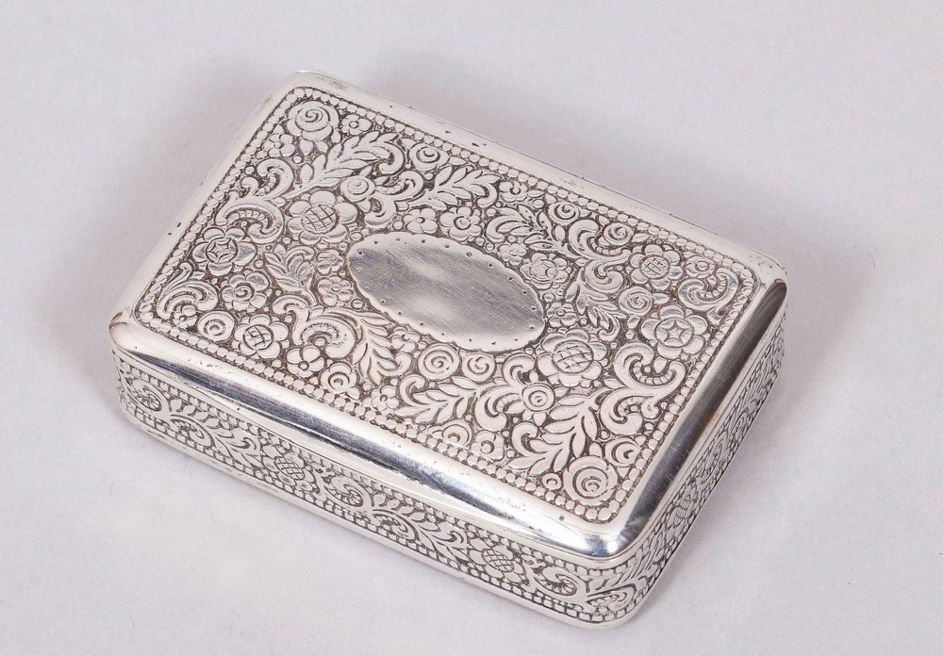 Small lidded box, 800 silver, partially gilt, German, early 20th C.