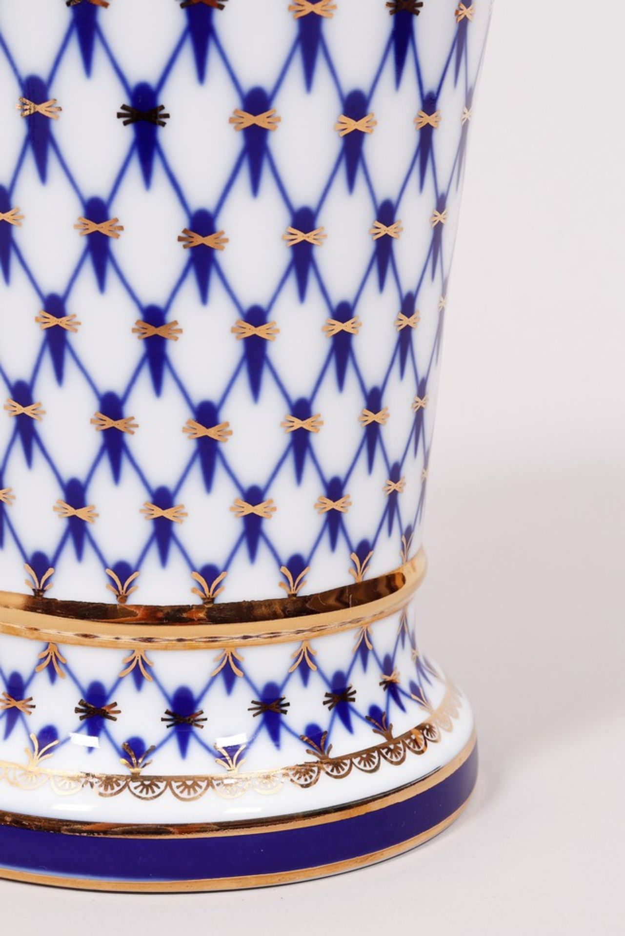 Vase, Lomonosov, St. Petersburg, Dekor "Kobaltnetz", 2. Hälfte 20.Jh.  - Bild 3 aus 4