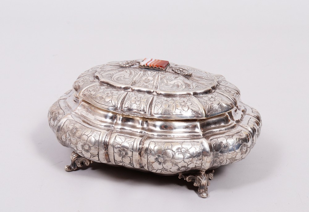 Lidded box, 800 silver, Milano, Italy, 1934-44