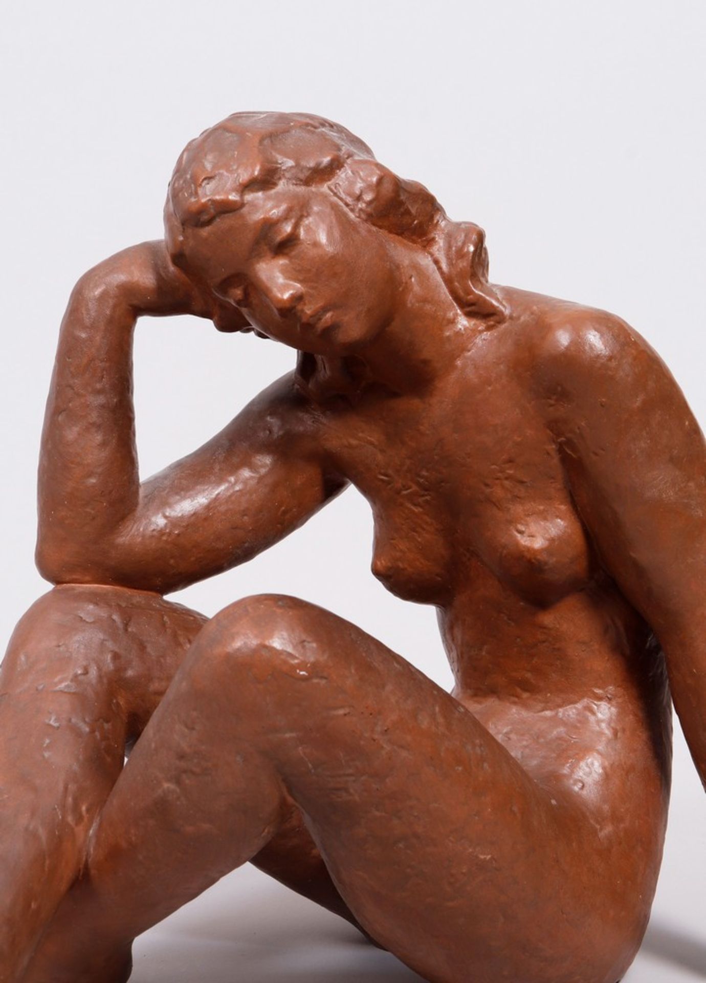 Seated female nude, design Dorothea Danksin-Schievelbein for Karlsruhe Majolika, mid-20th C. - Image 2 of 5