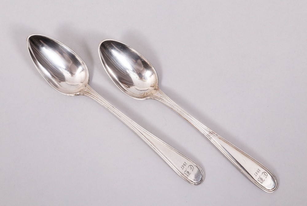 Pair of dessert spoons, silver, including Nicolaus Fromm, Hamburg, c. 1800/1. H. 19th C.