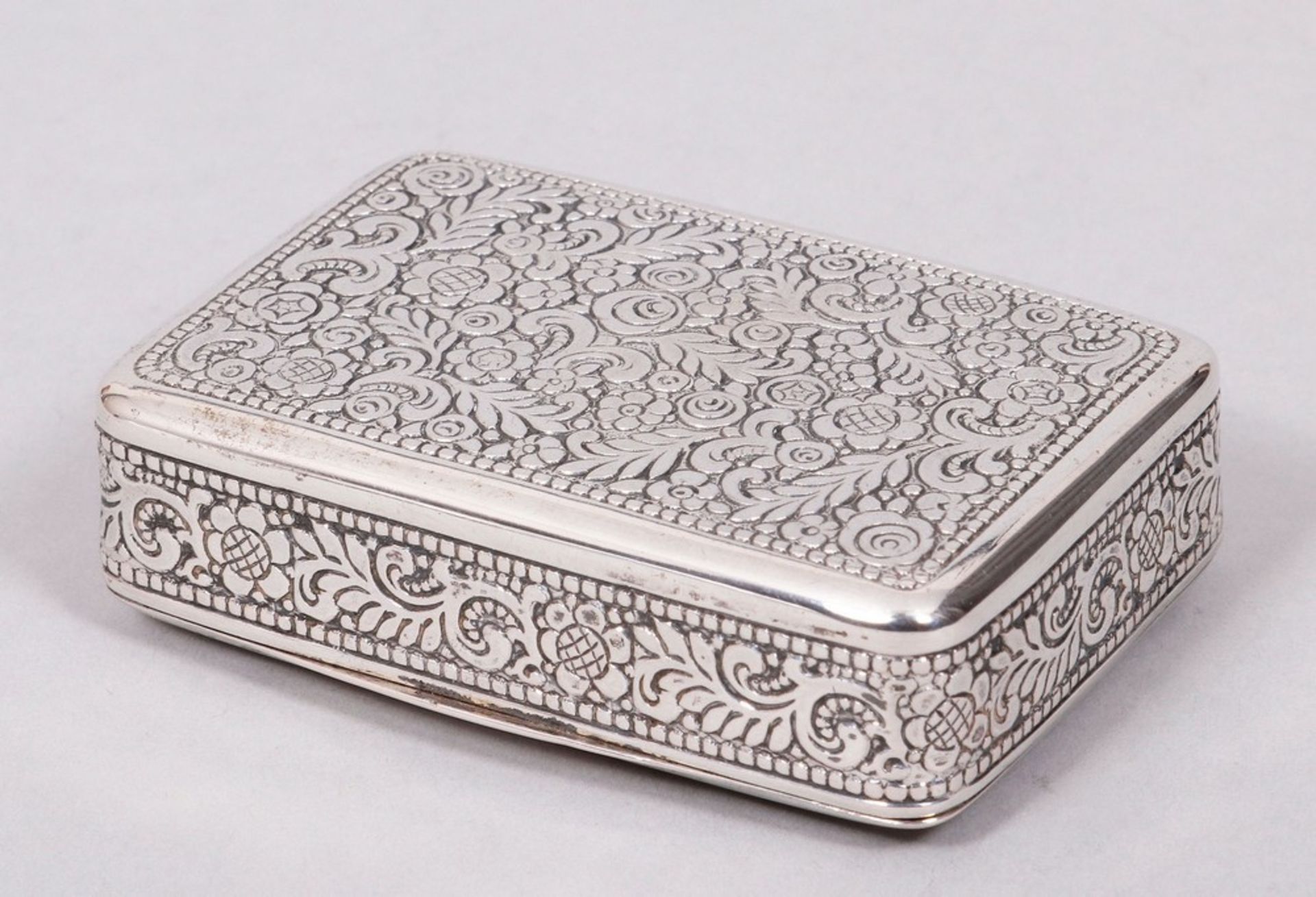 Small lidded box, 800 silver, partially gilt, German, early 20th C. - Image 4 of 4