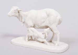 Schaf mit Lamm, Pierre Jules Mêne, Ausführung Nymphenburg, Anfang 20.Jh.