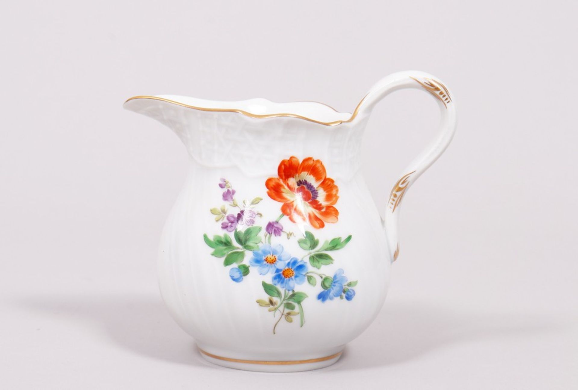 Zwei Milchkännchen, Meissen, Form "Neuer Ausschnitt/Neu-Ozier", Dekor "Zwiebelmuster/Deutsche Blume - Bild 2 aus 5