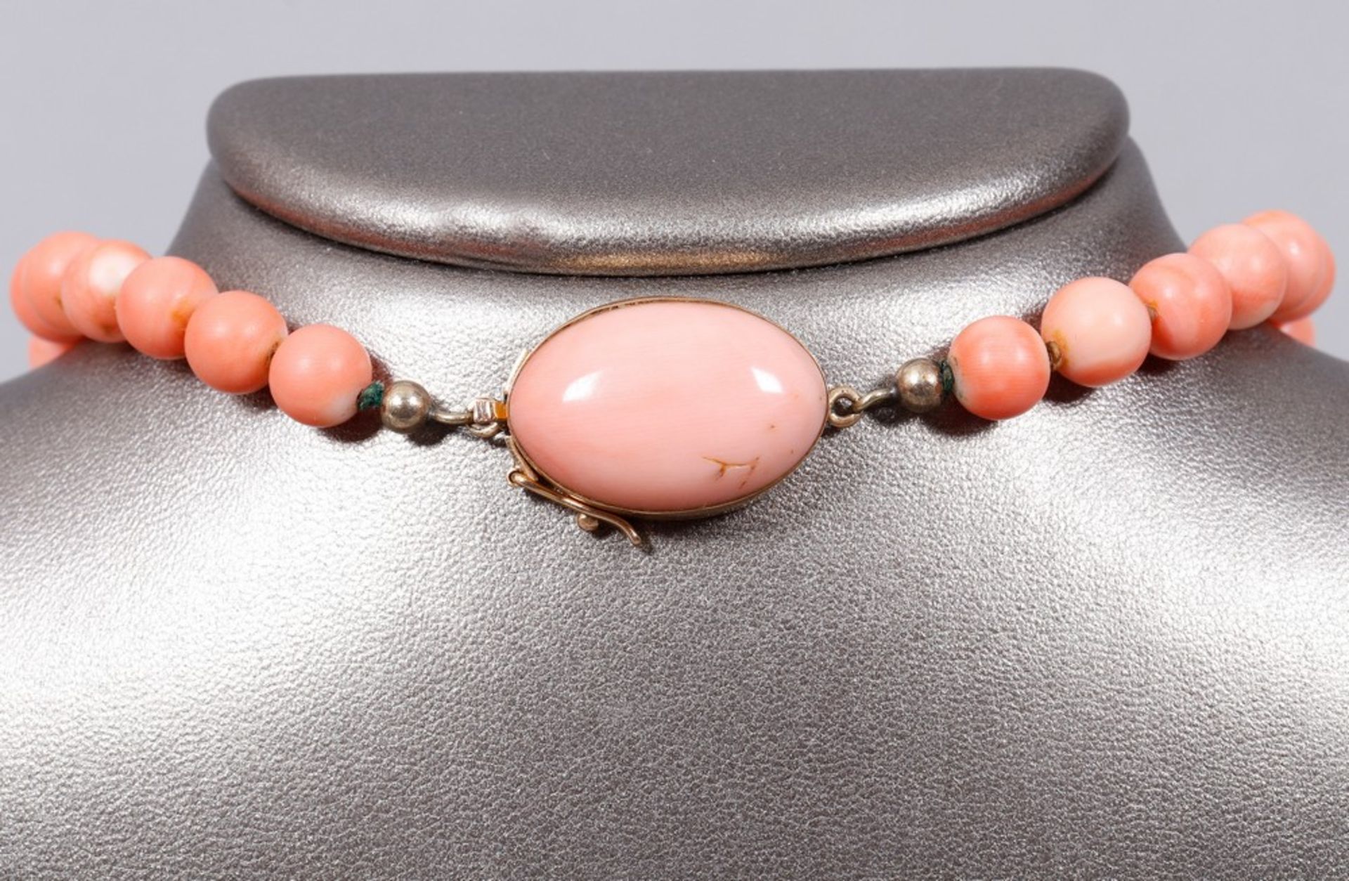 Angel Skin Coral Necklace - Image 3 of 4