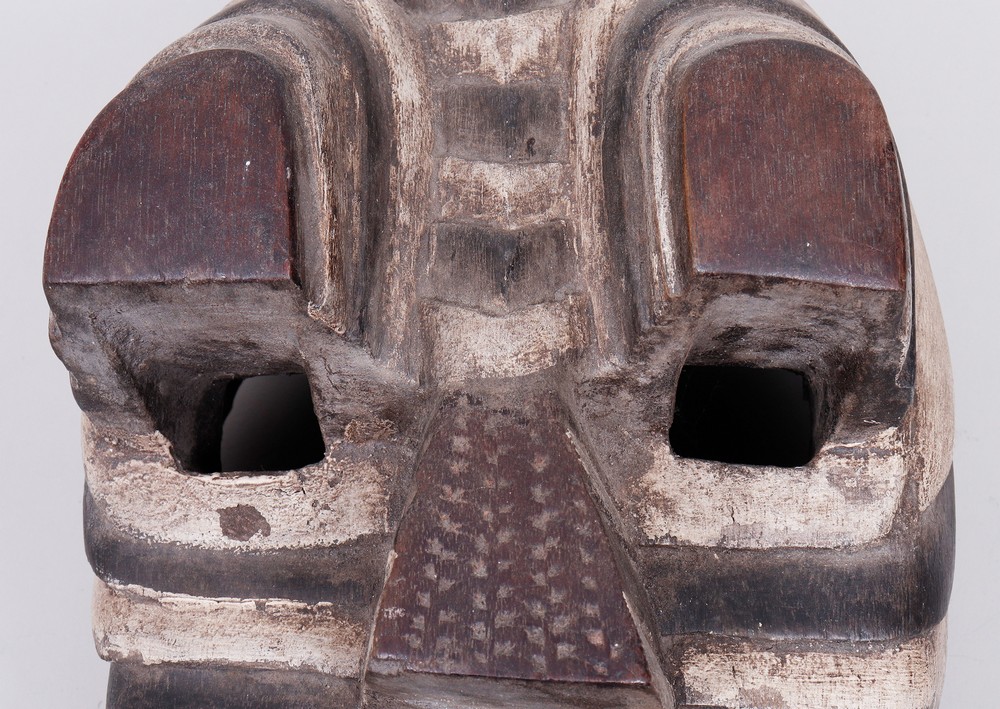 Kifwebe mask, Congo/Zaire, 20th C. - Image 2 of 3