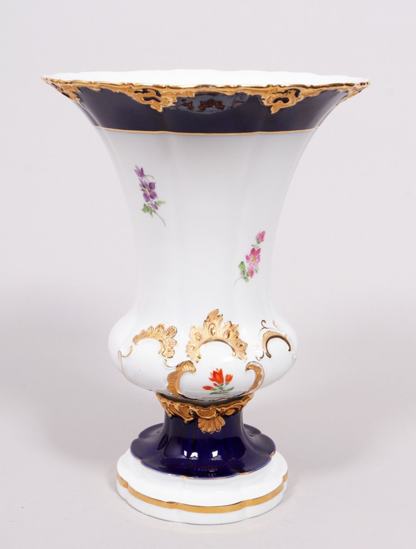 Vase, Meissen, decor "German flower", 20th C. - Image 3 of 4