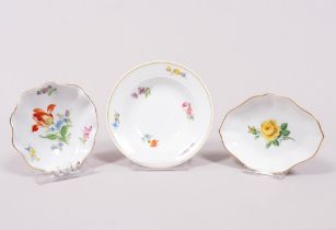 3 Schälchen, Meissen, Dekor "Deutsche Blume/Streublümchen/Gelbe Rose", 20.Jh.