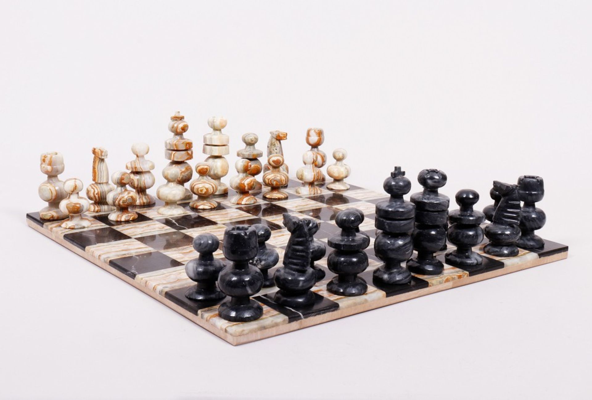 Chess set, Mexico, 20th C., 33 pieces