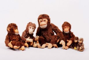 6 softtoy monkeys, Steiff and others, middle/2. Half 20th C.