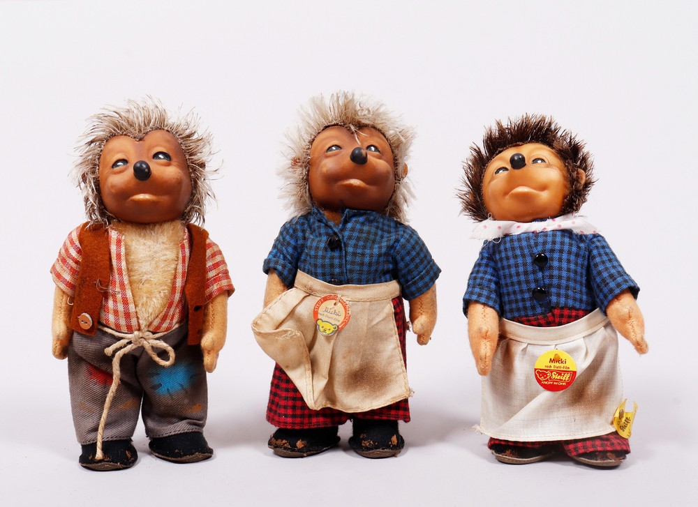 3 Mecki figures, Steiff and others, 1960s/70s