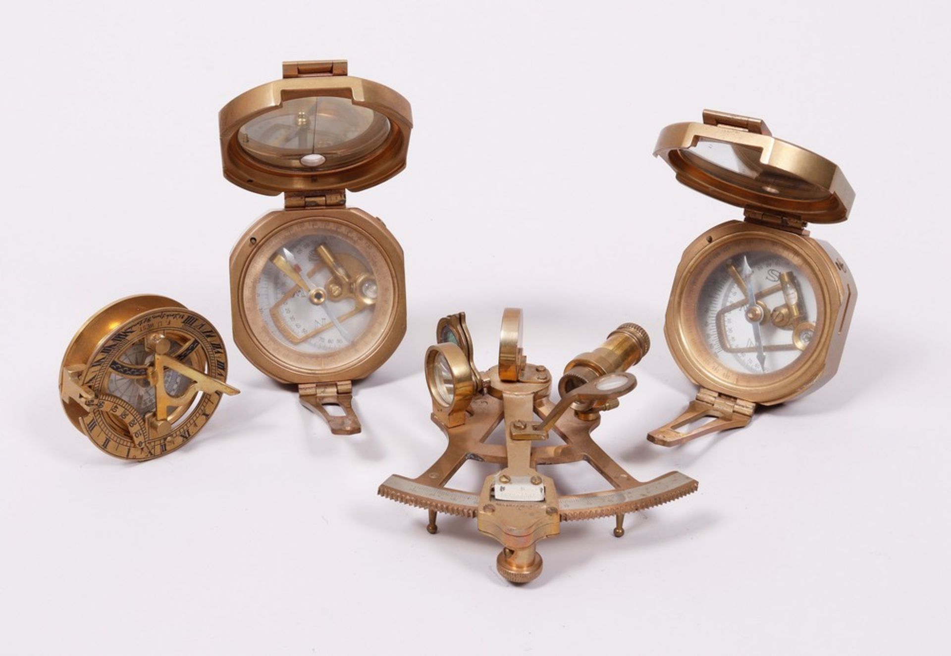 Mixed lot of nautical instruments, England, 19th/20th C., 4 pieces