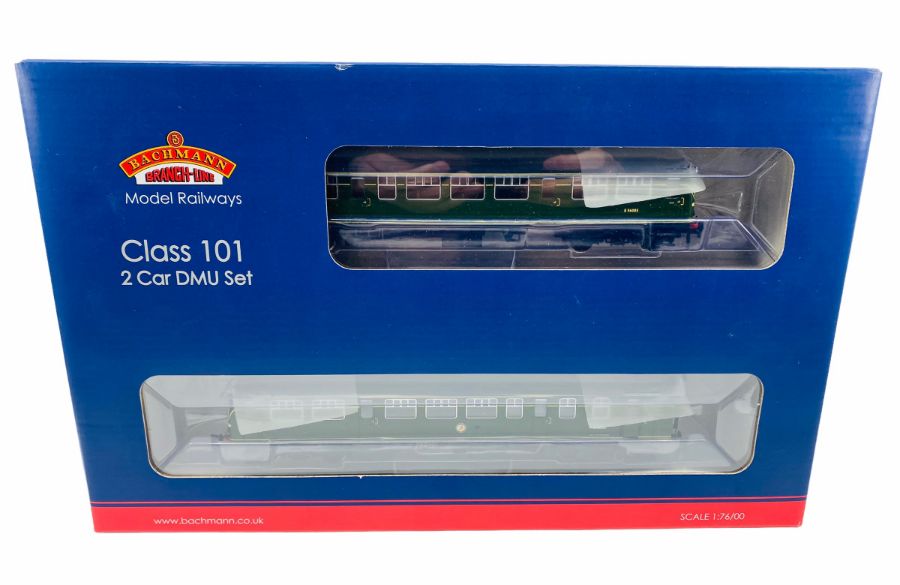 Bachmann 'OO' Gauge 32-285 Class 101 DMU BR Green with Whiskers - Boxed