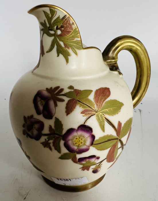 A Royal Worcester blush ivory jug painted with flower sprays, gilt highlights, pattern 1094, 14cm - Image 3 of 3