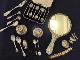 A selection of sterling silver tableware to include a cased set of six teaspoons, two short loaded