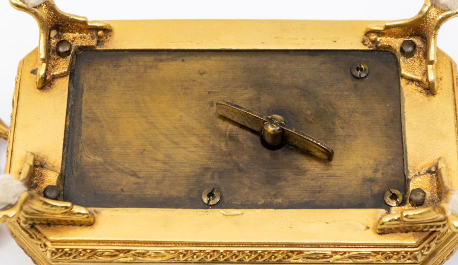 A Singing Bird musical box, automata in a gilt case. Clockwork mechanism inside a gilt case with - Bild 3 aus 3