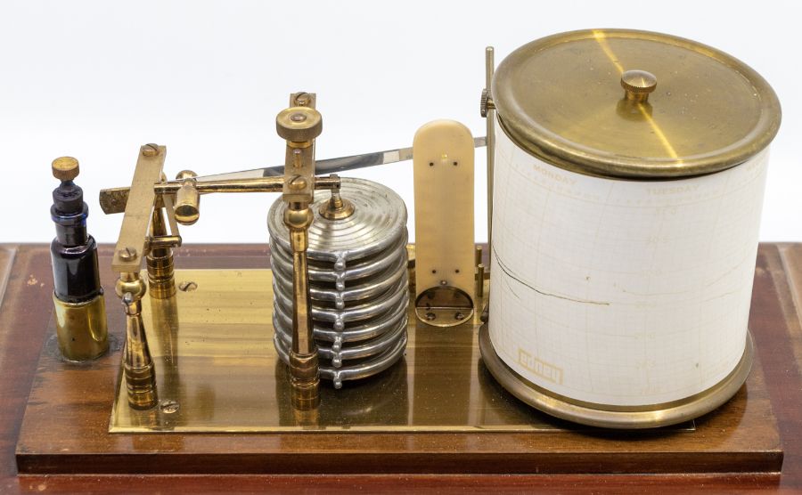 A cased barograph/weather station together with charts, thermometer and ink. In a mahogany case with - Bild 3 aus 3