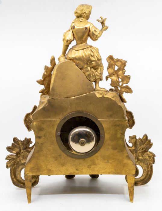 A French mantel clock with two-train spring-driven movement striking on a bell, serial number 69464. - Bild 2 aus 7