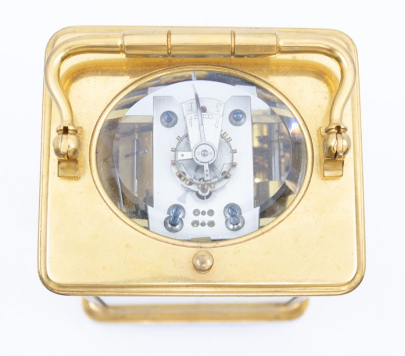 French 8-day Petite sonnerie carriage clock with repeat and alarm on a gong, in a brass cornice case - Bild 4 aus 4