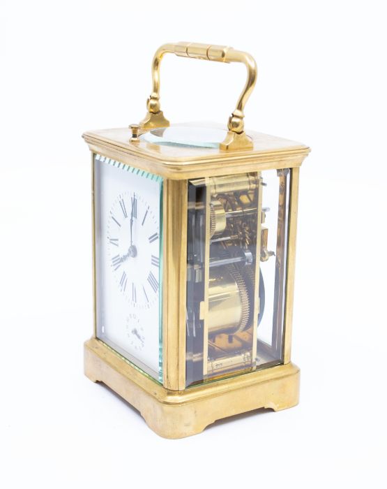 French 8-day Petite sonnerie carriage clock with repeat and alarm on a gong, in a brass cornice case - Bild 2 aus 4