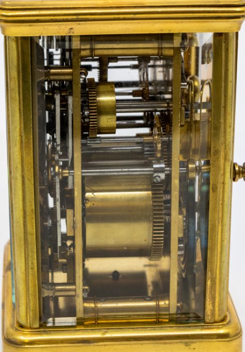 A French Grand sonnerie carriage clock with carrying case and with repeat and alarm. Two-train - Bild 5 aus 6