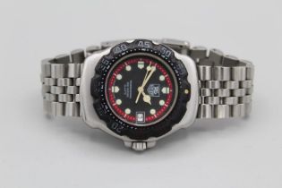 Tag Heuer Professional gents wristwatch in stainless steel, vendor advises working