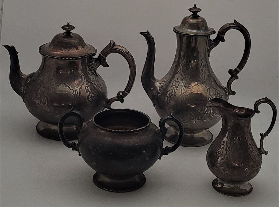 A four piece circular baluster from silver tea and coffee service, all pieces by Elkington & Co, the - Bild 2 aus 9