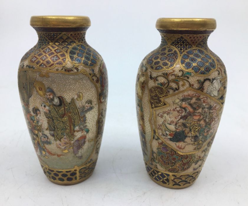 A pair of Kyo-Satsuma(京薩摩) Meizan(明山) vases. H:8.8cm