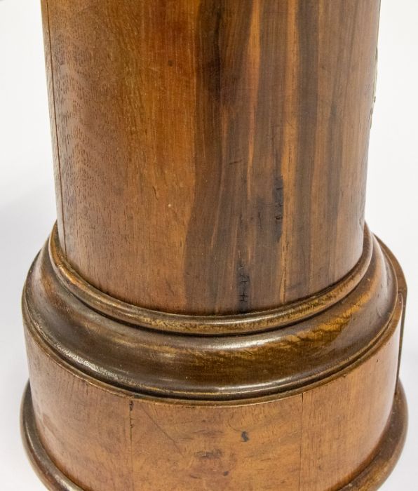Queen Victoria interest: Queen Victoria's 19th century oak post box. 37cm high overall , the base - Image 7 of 12
