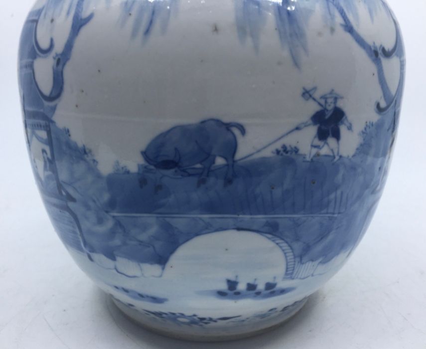 A Chinese blue and white vase, H:29.5cm - Image 3 of 5