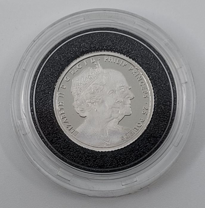 An Elizabeth II UK 2017 "The Platinum Wedding Anniversary" 25 pounds platinum proof coin, limited - Image 3 of 3