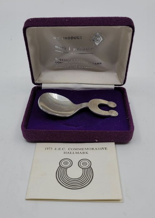 An Irish Celtic silver caddy spoon, by Thomas O'Connor & Sons Ltd, Dublin 1973, also stamped 1973