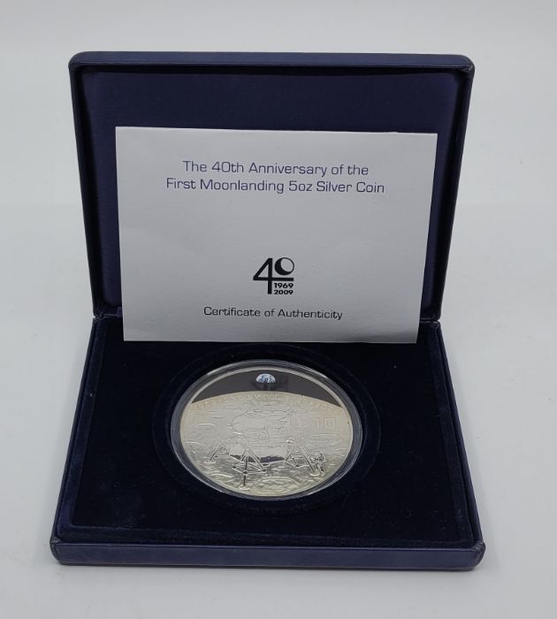An Elizabeth II 2009 Guernsey ten pounds (5oz.) "The 40th Anniversary of the First Moonlanding"
