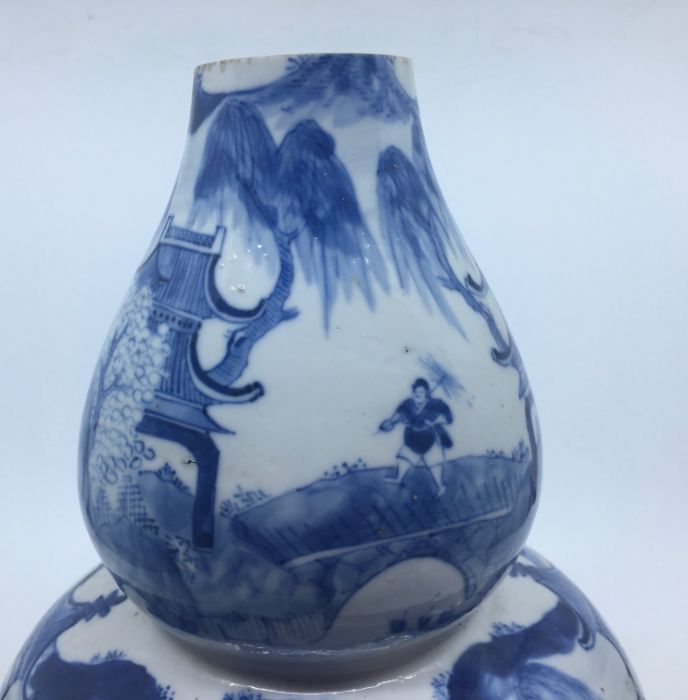 A Chinese blue and white vase, H:29.5cm - Image 2 of 5