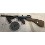 Good quality wood & base-metal Reproduction 1921 model Thompson Submachine-Gun Fitted with drum