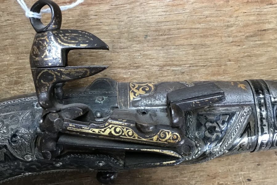 Rare high quality Ottoman flintlock pistol, 18th Century, finely decorated with intricate gold and - Image 16 of 16