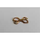 A 9ct gold bow brooch, approximate weight 2.9gm