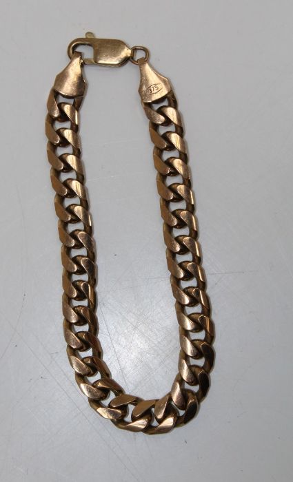 A 9ct gold chunky curb bracelet, approximate weight 28.1gm