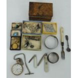 A mixed lot of collectables, silver and jewellery including two folding silver fruit knives