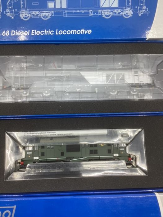 Dapol Model Railway Toys Boxed  ; D6320 Class 22 d1000C BR Green split head code box -small yellow - Image 2 of 4