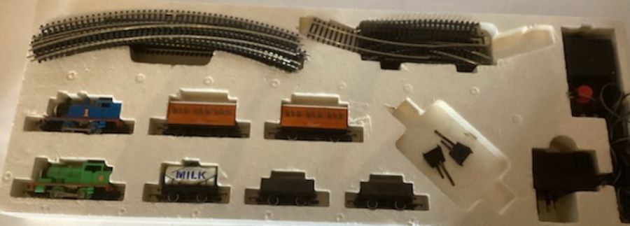 Hornby Railway set; Thomas and Percy electric boxed vintage train set-contents appear complete- - Image 3 of 4