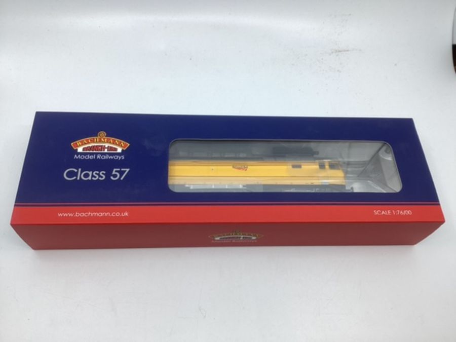 Bachmann Model Railways Class 57 Diesel 57305 32-762Z Network Rail Yellow ; Kernow model Rail