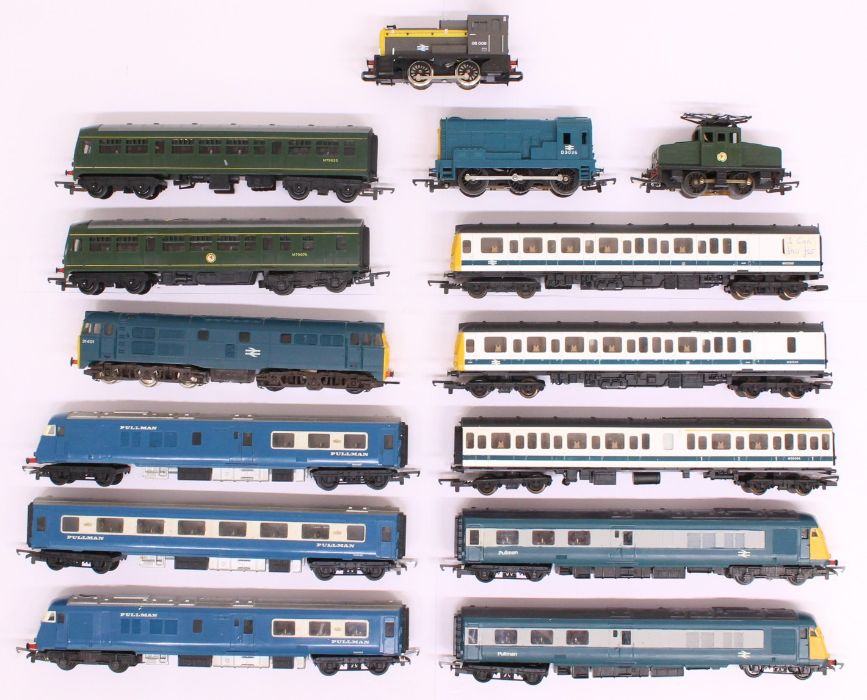 Model Railway: A collection of assorted Lima, Tri-ang and Hornby diesel locomotives and rolling