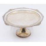 A George VI silver footed tazza with ornate pierced rim, hallmarked Birmingham, 1945, Edward Barnard