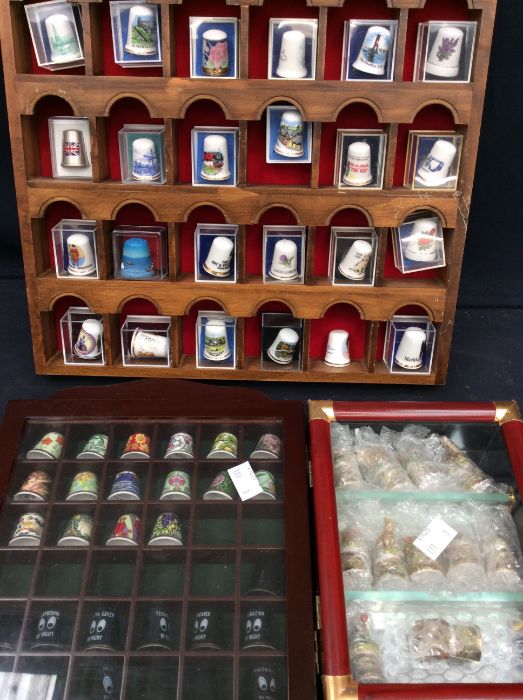 Large collection of mixed collectors' thimbles along with display trays, stands etc. - Image 14 of 17