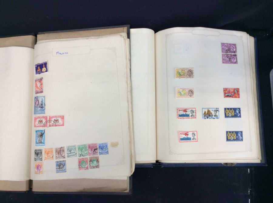 Carton containing a broad mix of albums  and loose stamps in packets, containing older sets and - Image 4 of 12