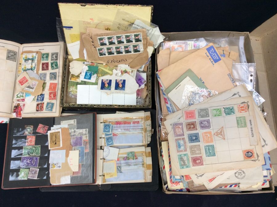 Carton containing a broad mix of albums  and loose stamps in packets, containing older sets and - Image 2 of 12