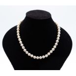 A Takara single row cultured pearl necklace, comprising white pearls measuring approx 8mm, strung