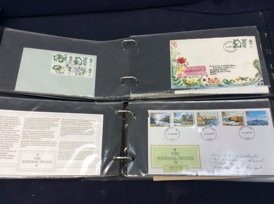 Carton containing a broad mix of albums  and loose stamps in packets, containing older sets and - Image 11 of 12